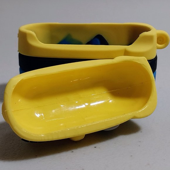 Minion Airpod Case 2nd Generation NEW #P10 - Picture 4 of 10